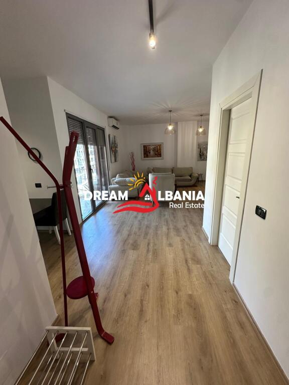 Super Apartament 2+1+2 me qera ne Bllok te Rruga e Kosovareve (ID 42214448).