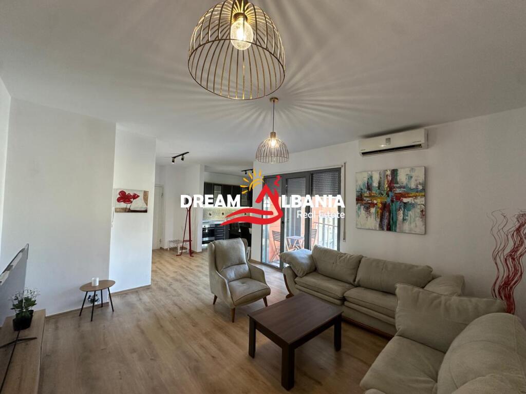 Super Apartament 2+1+2 me qera ne Bllok te Rruga e Kosovareve (ID 42214448).