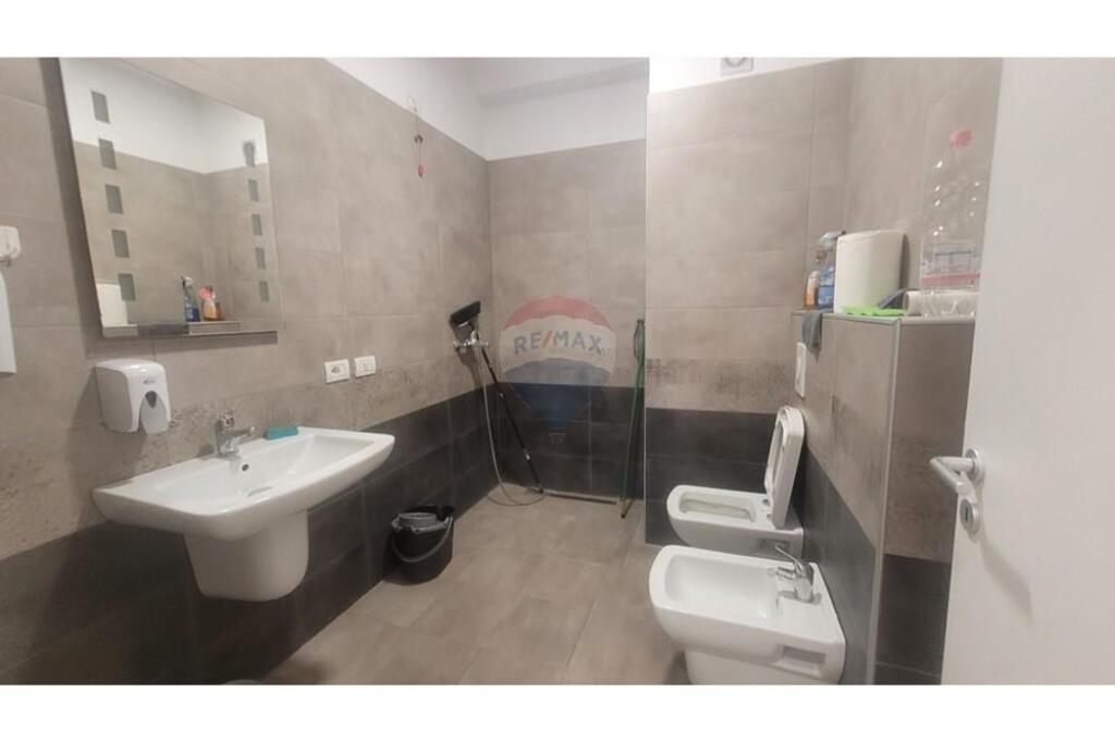 Tirane, Shitet apartament Kati 7, 145 m² 1.600 € (Zogu i Zi prane Ringut)