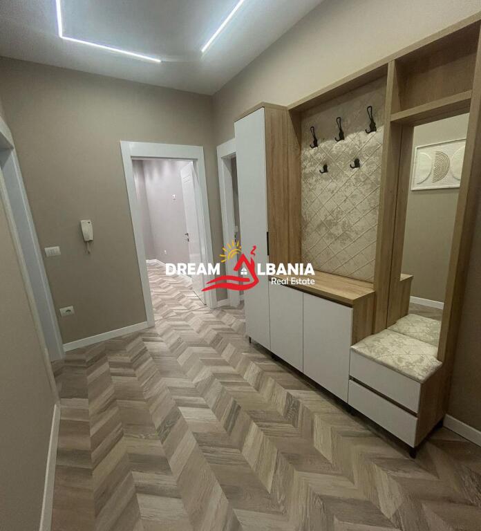 Shitet apartament 2+1+2 ne Qender te Tiranes , 9 kateshet (ID 41212012)