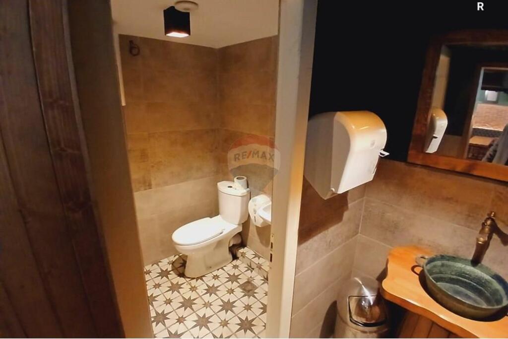 Bar-Cafe Space for Sale in Bllok