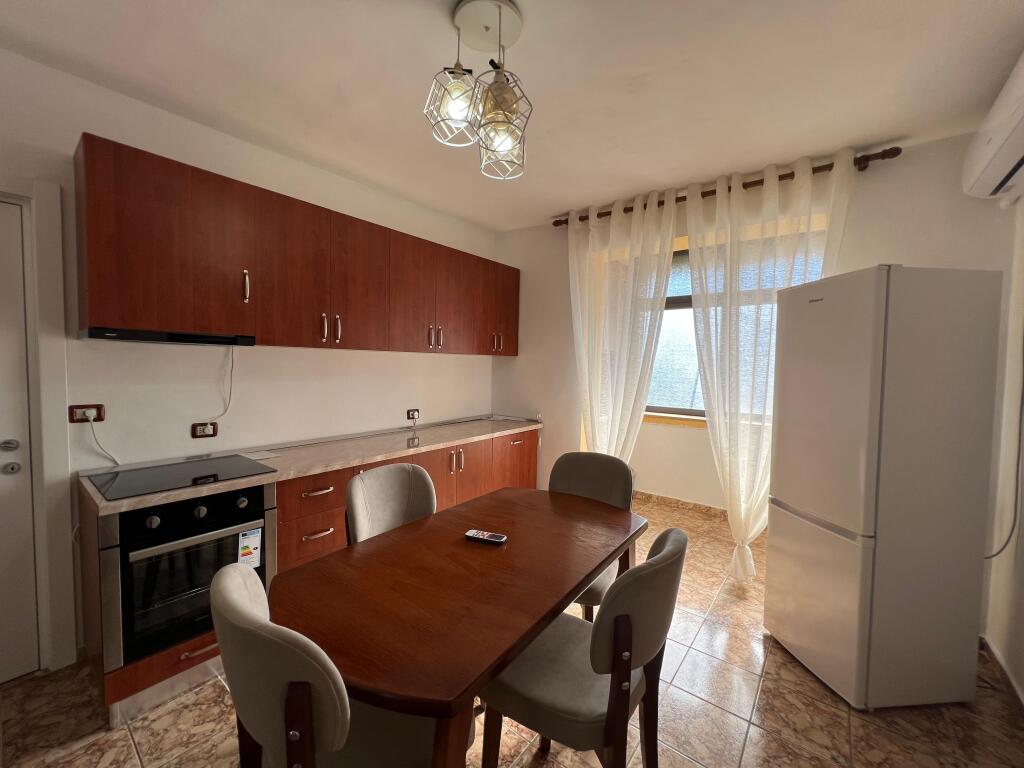 📣 QERA Apartament 2+1 📍 Perballe Shkolles "Harry Fultz" ✨ 💶 Cmimi 55000 leke