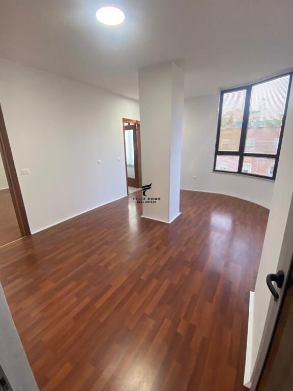 OFFICE FOR RENT 120 M2 BLLOKU 1400 EURO