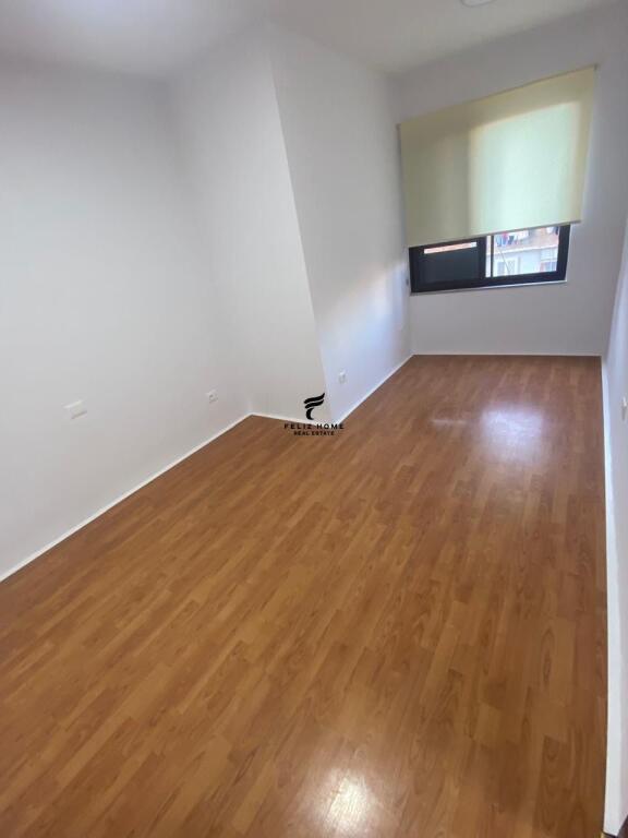 OFFICE FOR RENT 120 M2 BLLOKU 1400 EURO