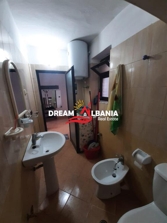 Jepet me qera apartament 1+1 prane Pediatrise Rr. KONGRESI I MANASTIRIT (ID 4219423)