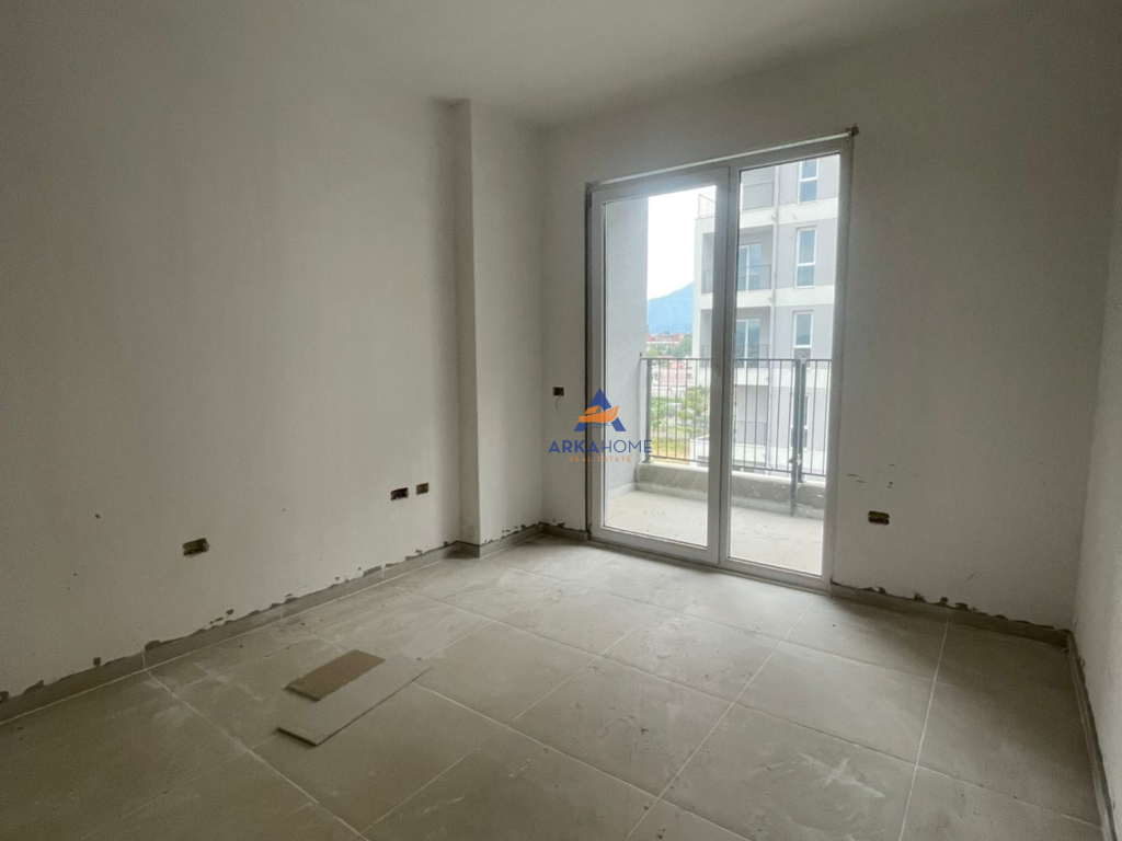 SHITET APARTAMENT 1+1+BALLKON " REZIDENCES UNIVERS CITY" 85.000 EURO.