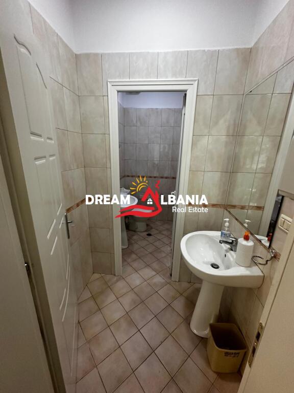 2 ambienti per uffici in affitto nella zona di Varri Bamit (ID 42611106).