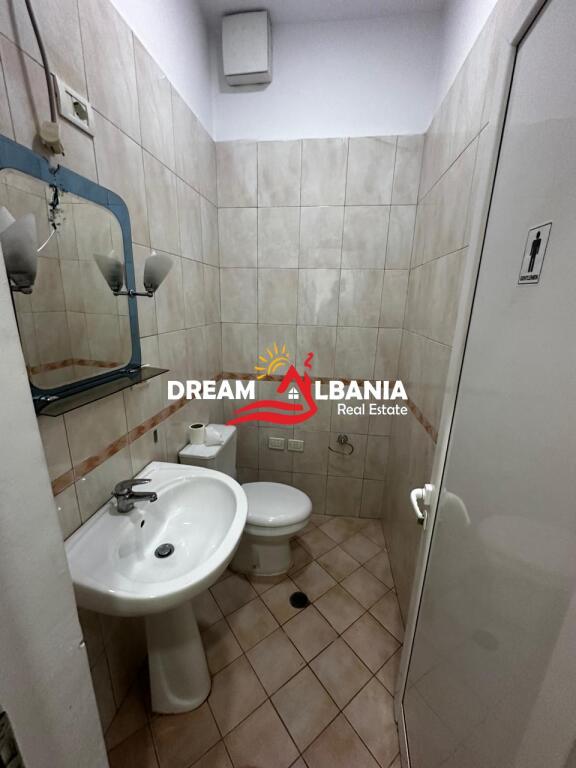 2 ambienti per uffici in affitto nella zona di Varri Bamit (ID 42611106).