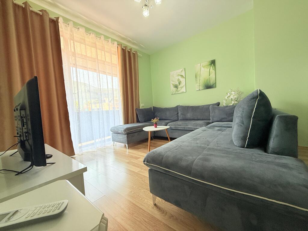 Apartment 1+1 for rent at Toptani!