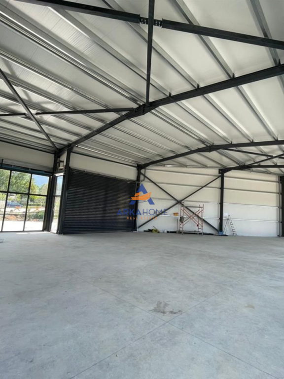 AFFITTASI CAPANNONE 400M2 E TERRENO 2300M2 "A KAMEZ" 2000 EURO.