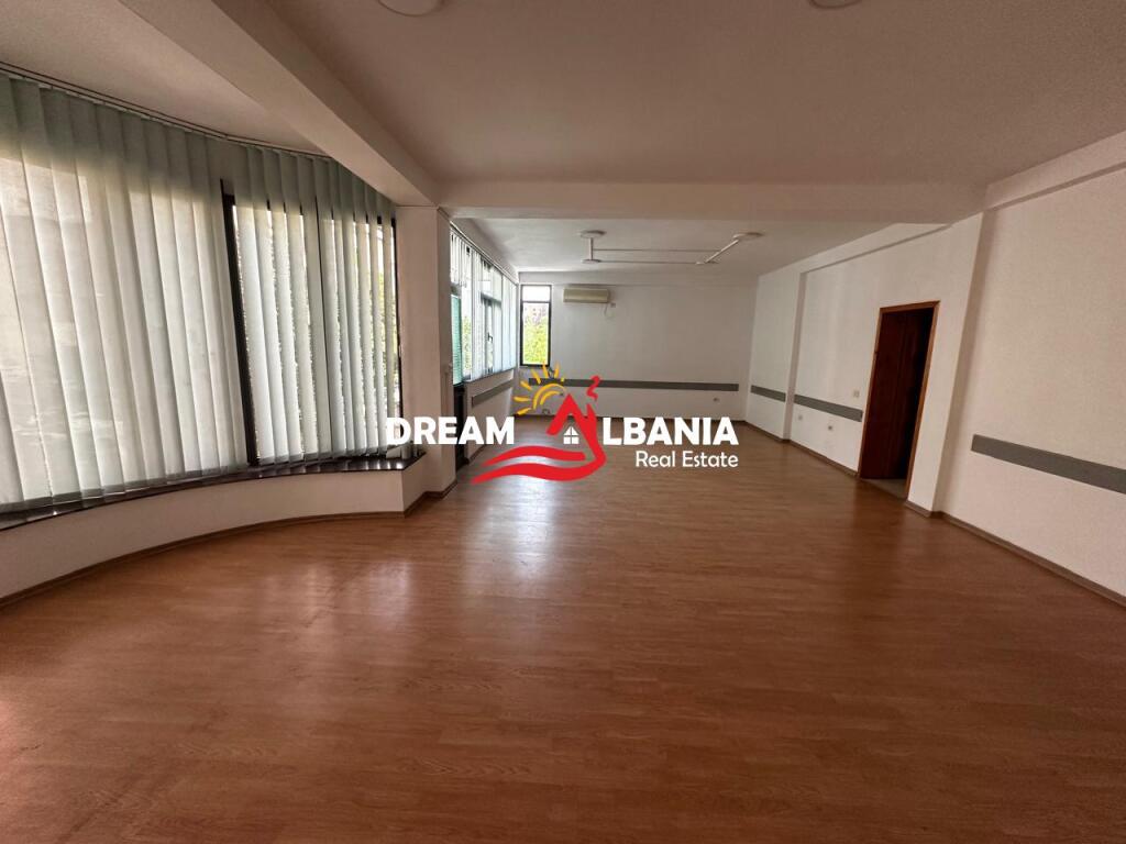 2 ambienti per uffici in affitto nella zona di Varri Bamit (ID 42611106).