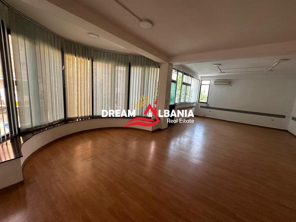 2 ambienti per uffici in affitto nella zona di Varri Bamit (ID 42611106).