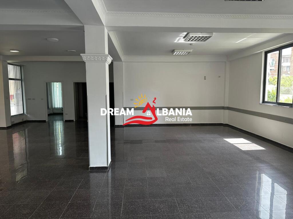 2 ambienti per uffici in affitto nella zona di Varri Bamit (ID 42611106).