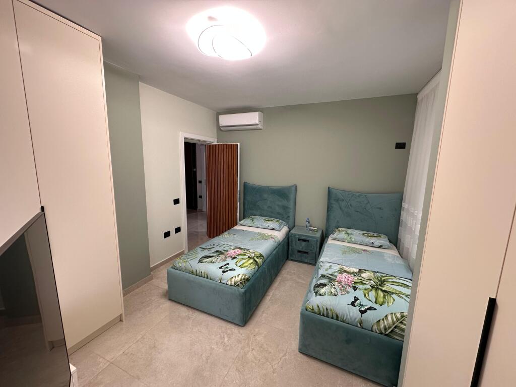 Jepet me qira apartament 2+1 + parking – Green City, Astir  💰 Çmimi: 750 € / muaj