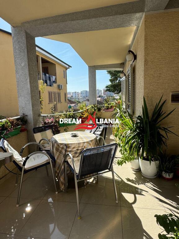 Appartamento 3+1 al piano di una villa in affitto, Ponte dell'Istituto – Tirana (ID 4251343)