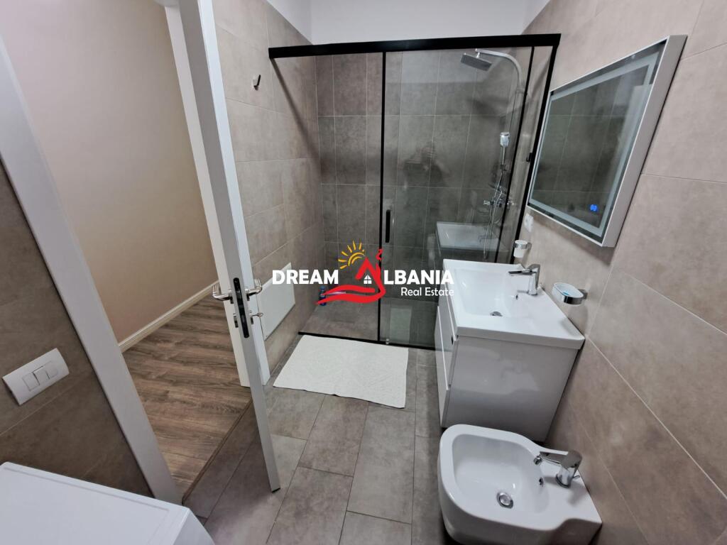 Appartamento 2+1 in affitto in via Jordan Misja nella residenza Quartrum a Tirana (ID 42214676)