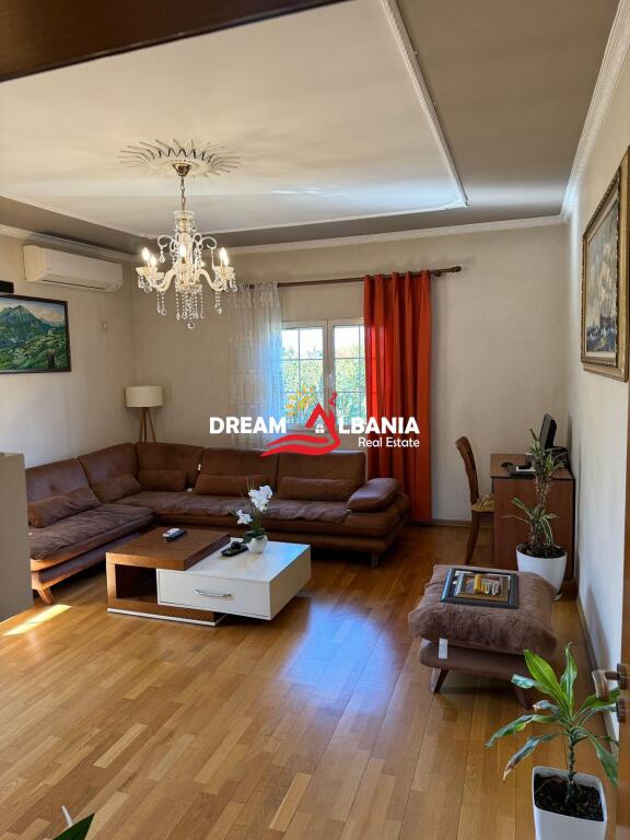 Appartamento 3+1 al piano di una villa in affitto, Ponte dell'Istituto – Tirana (ID 4251343)