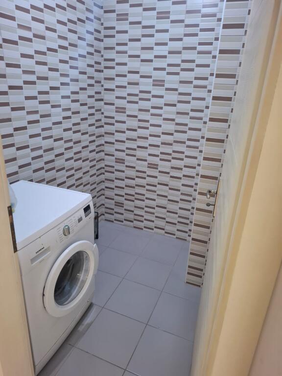 JEPET ME QIRA APARTMENT 1+1 ASTIR, TIRANE e na kontaktoni: 