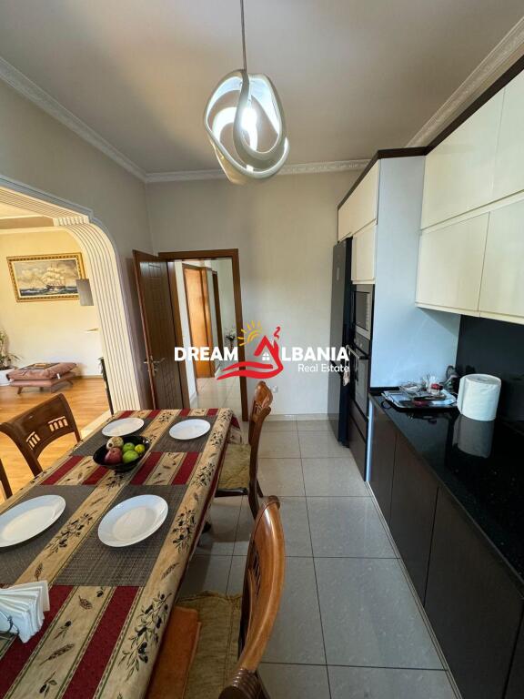 Appartamento 3+1 al piano di una villa in affitto, Ponte dell'Istituto – Tirana (ID 4251343)