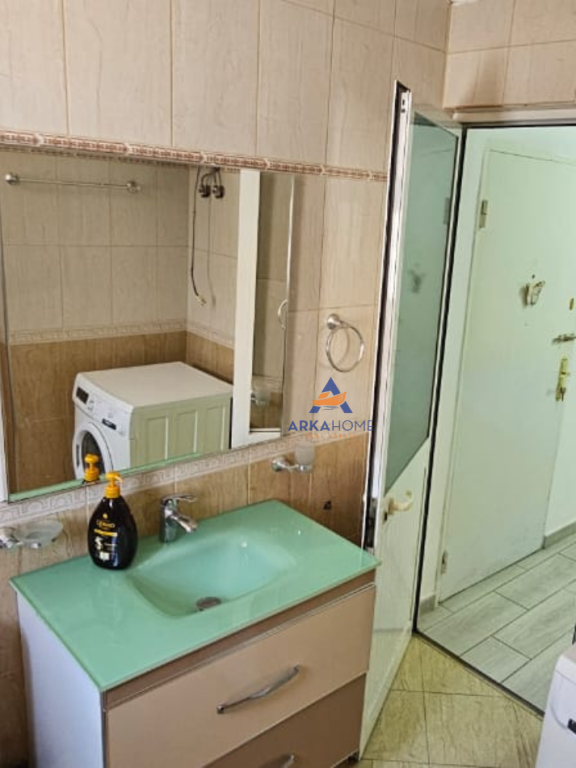 APPARTAMENTO IN AFFITTO 1+1+BALCONE "RRUGA E BARRIKADAVE" 55000 LEK