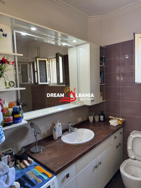 Appartamento 3+1 al piano di una villa in affitto, Ponte dell'Istituto – Tirana (ID 4251343)