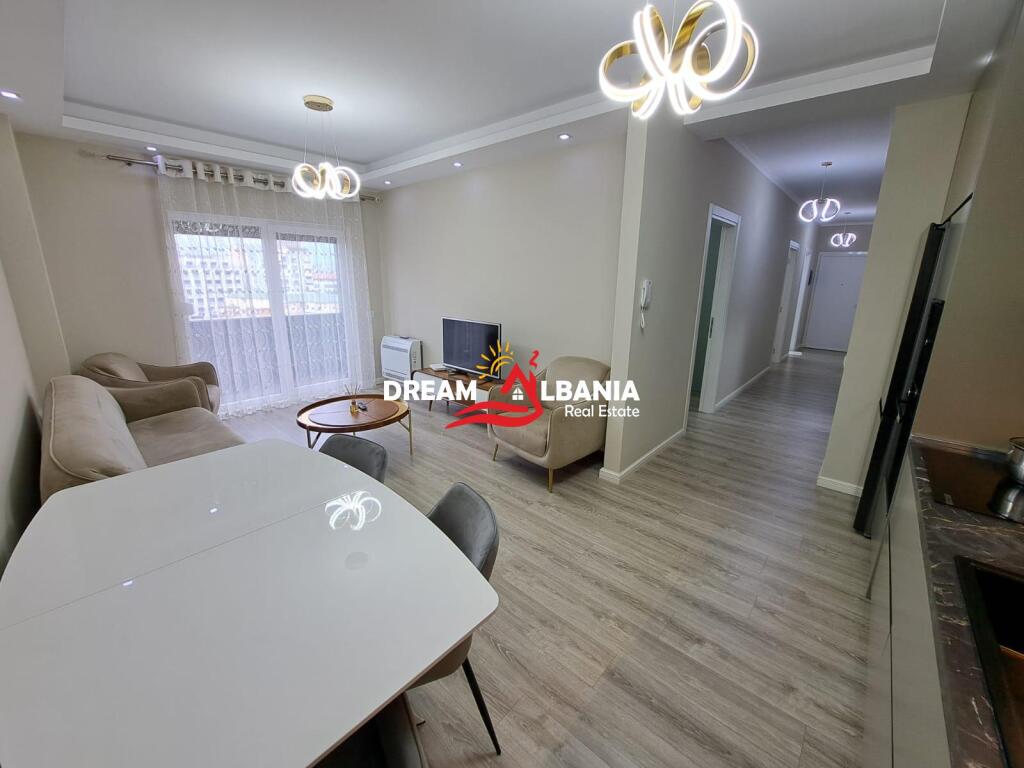 Appartamento 2+1 in affitto in via Jordan Misja nella residenza Quartrum a Tirana (ID 42214676)