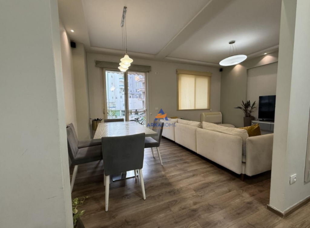 APPARTAMENTO IN AFFITTO 2+1+BALCONE "GIARDINO ZOOLOGICO" 700 EURO.