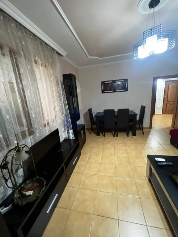 Jepet me qera apartament 2+1 ne Ali Dem
