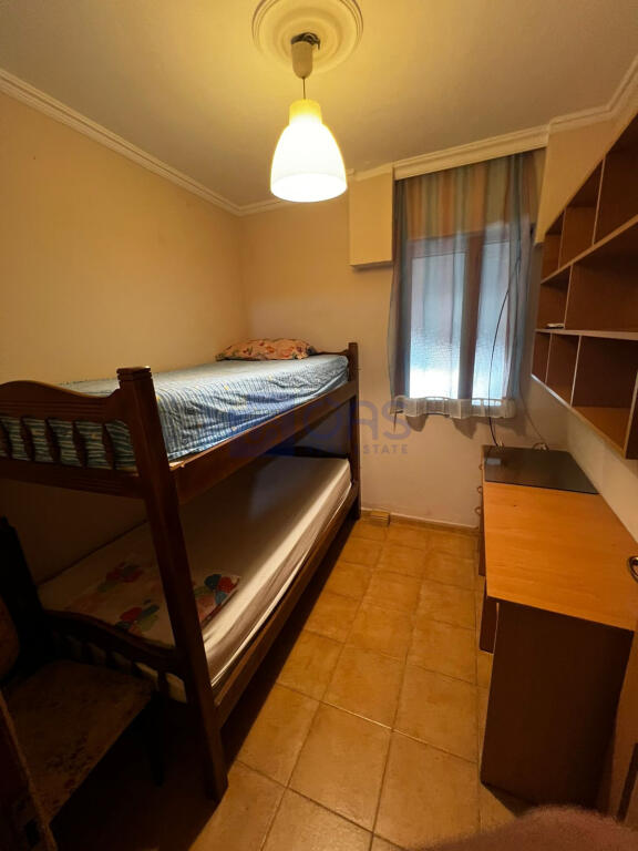 Jepet me qera apartament 2+1 ne Ali Dem