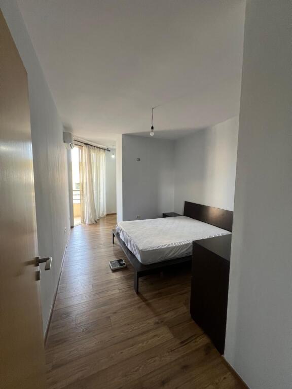 Apartament 2+1 Me Qera, Dy Palmat, Astir