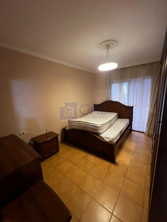 Jepet me qera apartament 2+1 ne Ali Dem