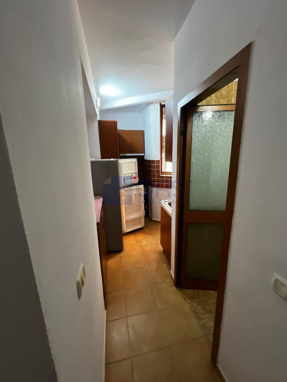 Jepet me qera apartament 2+1 ne Ali Dem
