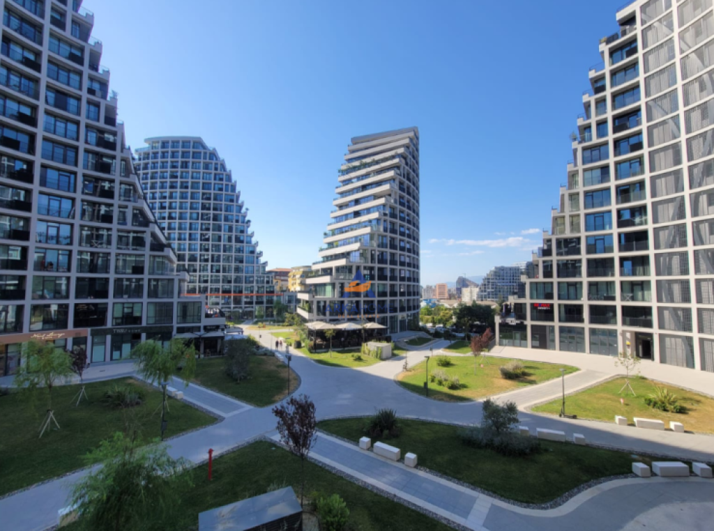 UFFICIO IN AFFITTO 127,5M2 PRESSO "LAKEVIEW RESIDENCE" 2200EURO (POSTO AUTO INCLUSO).