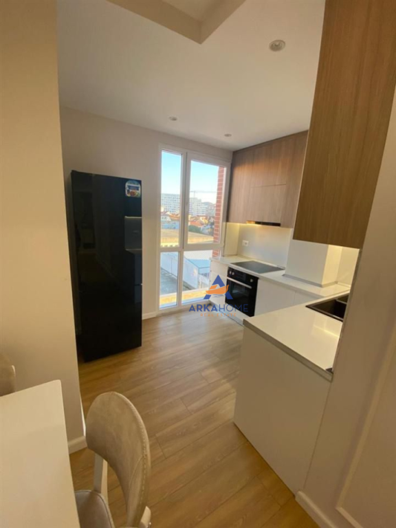 EPET ME QERA APARTAMENT 1+1+BALLKON "TE FUSHA E AVIACIONIT" 550 EURO.