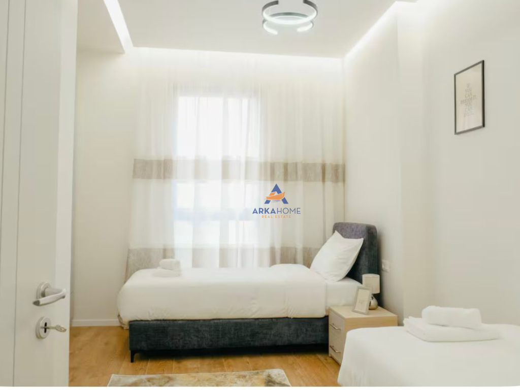 SHITET APARTAMENT 2+1+BALLKON "RRUGA E KOSOVAREVE" 391.480 EURO