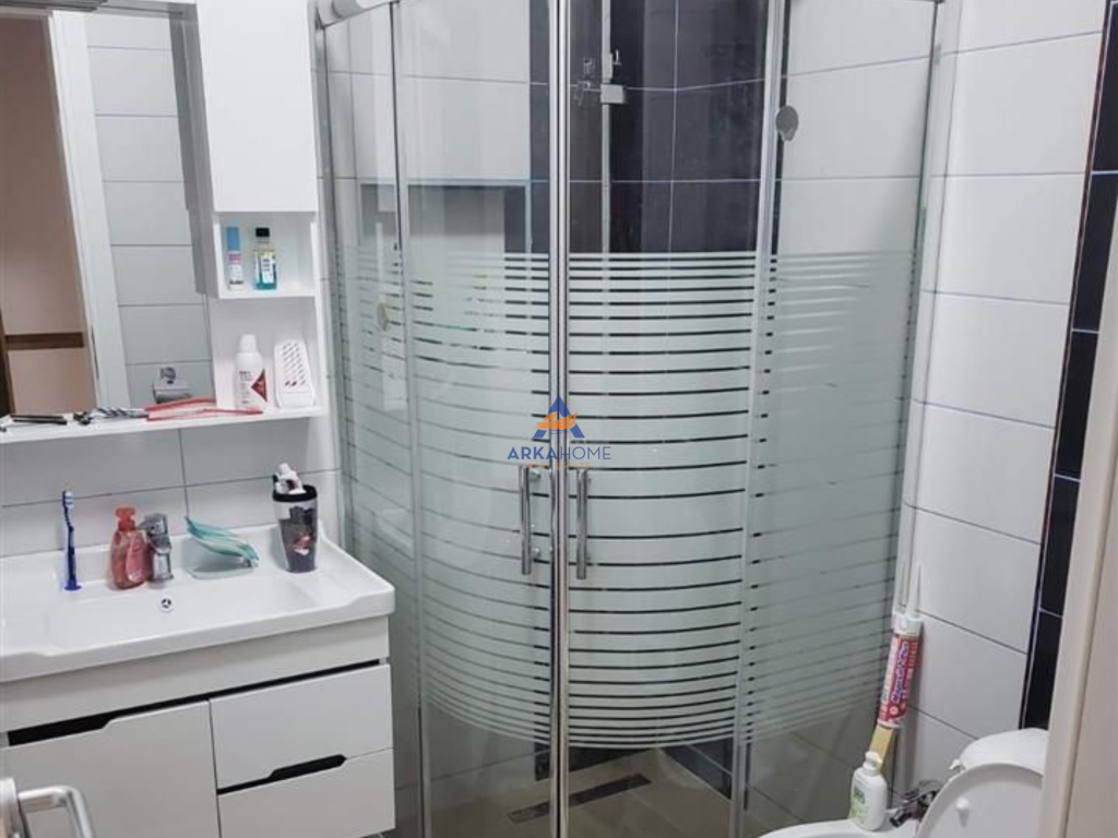 SHITET APARTAMENT 2+1+BALLKON "YZBERISHT" 130.000 EURO.