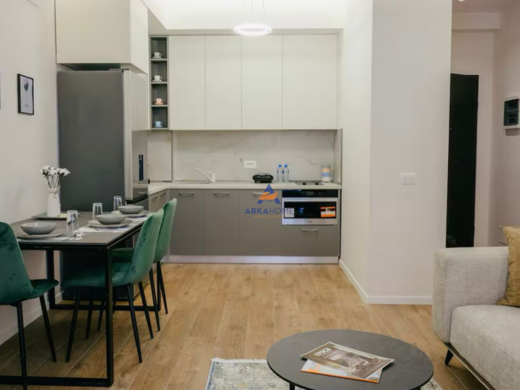 SHITET APARTAMENT 2+1+BALLKON "RRUGA E KOSOVAREVE" 391.480 EURO