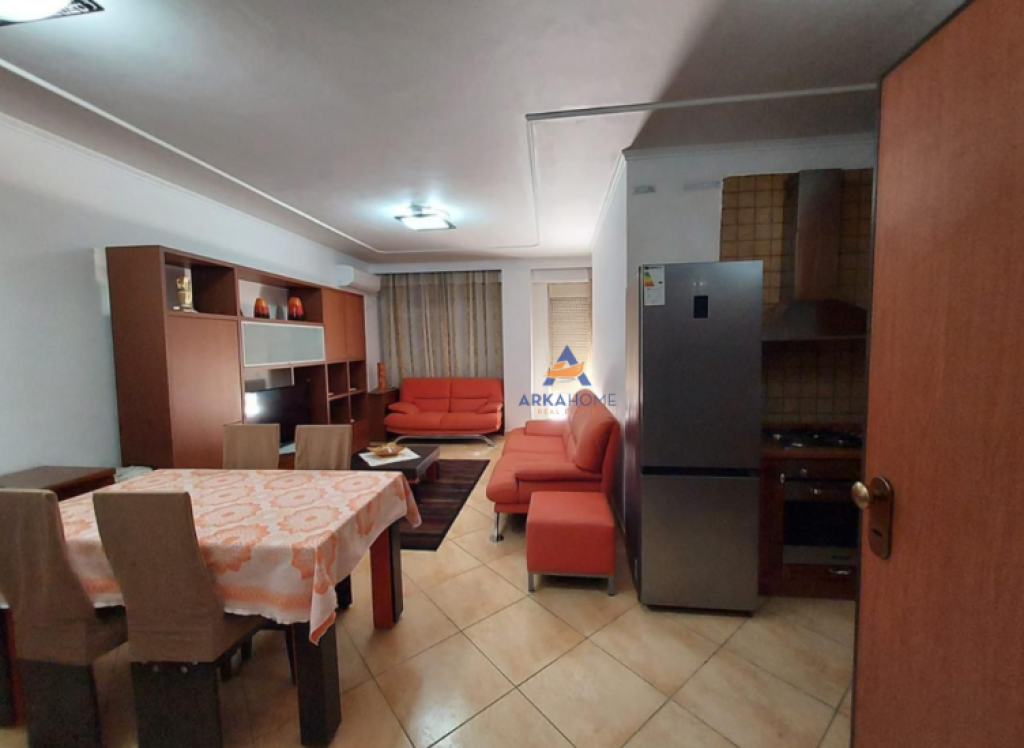 JEPET ME QERA APARTAMENT 1+1+BALLKON "KOMPLEKSI DELIJORGJI " 550 EURO.