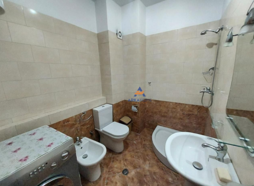JEPET ME QERA APARTAMENT 1+1+BALLKON "KOMPLEKSI DELIJORGJI " 550 EURO.