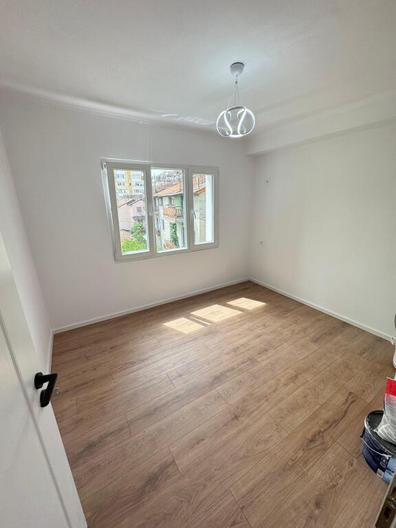 🏠Appartamento 2+1 in Vendita  📍  Posizione: Via Kavaja, accanto all'Ambulanza n. 9  💰Prezzo: 169.000 Euro