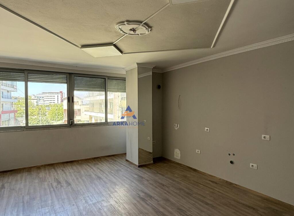 FOR SALE APARTMENT 2+1+BALCONY "COMMUNE OF PARIS" 165,000 EURO.
