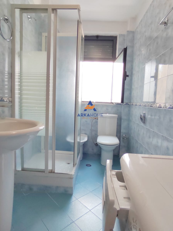APPARTAMENTO IN AFFITTO 1+1+BALCONE "VIA NDRE MJEDA, EX PARCO DEGLI AUTOBUS" 550 EURO.