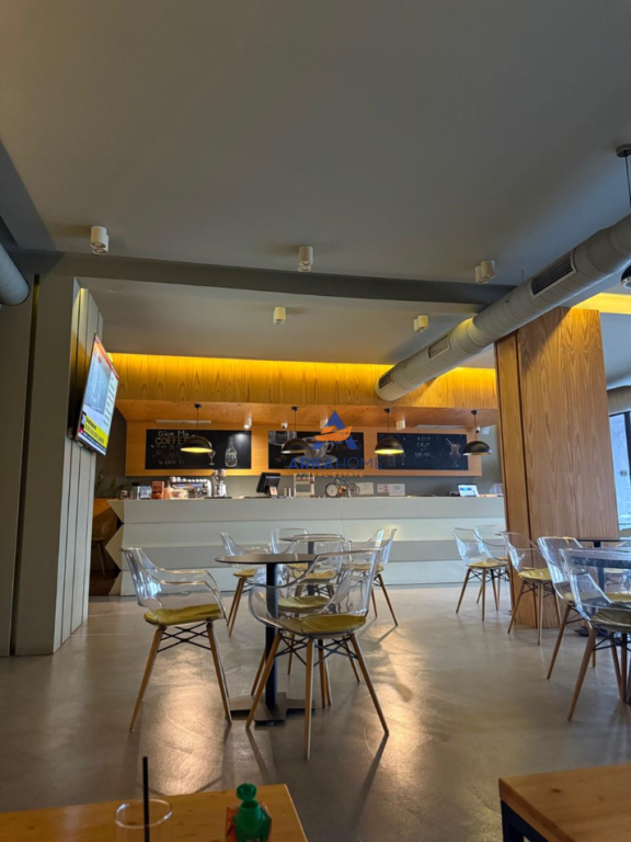 AFFITTASI BAR 162M2 "REZIDENZA KODRA E DIELLIT 1" 1600 EURO.