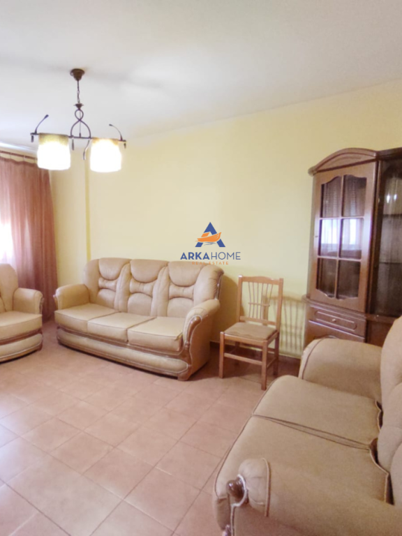 APPARTAMENTO IN AFFITTO 1+1+BALCONE "VIA NDRE MJEDA, EX PARCO DEGLI AUTOBUS" 550 EURO.