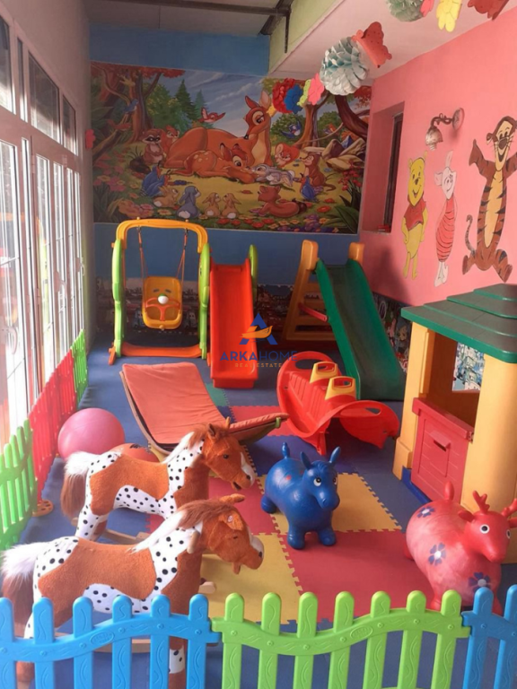 LOCALE COMMERCIALE IN AFFITTO 200M2 "VIA BESIM ALLA, YZBERISHT" 1000 EURO.