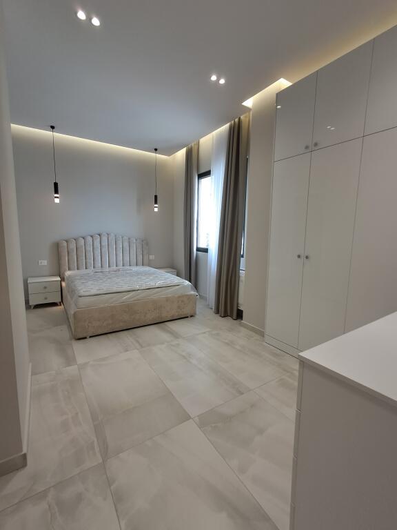 Apartament luksoz 2+1+2(tualete) Vasil Shanto
