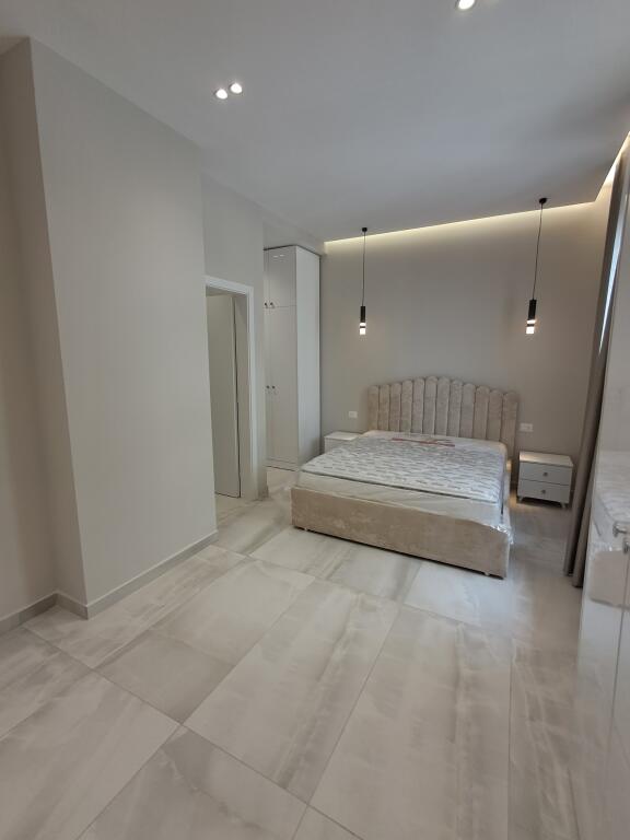 Apartament luksoz 2+1+2(tualete) Vasil Shanto