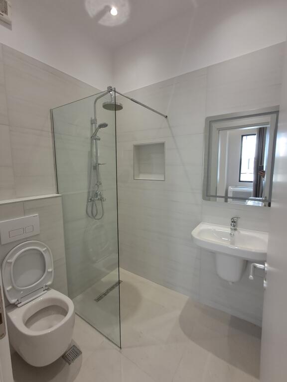 Apartament luksoz 2+1+2(tualete) Vasil Shanto