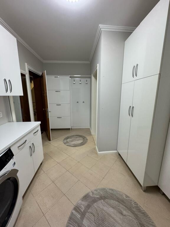 🏠 Appartamento 2+1 in affitto – Selvia, Tirana     💰 Prezzo: 900 Euro al mese