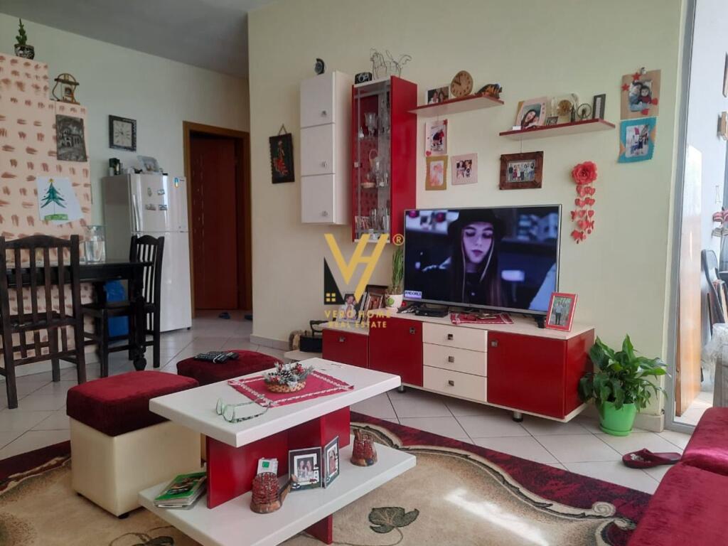 SHITET APARTAMENT 2+1+BLK NE YZBERISHT, PRANË PASTIÇERI NELA 12.000.000 LEKE